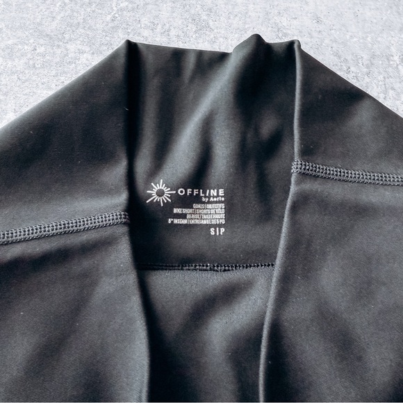 Aerie Offline Black Bike Short Size Small - Picture 2 of 3